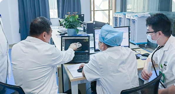 跨国患者获新生！我院成功为60多岁外籍女士实施...